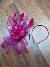 Medium Wedding Races Clip On Headband Feather Fascinator Cerise Bright Pink NEW