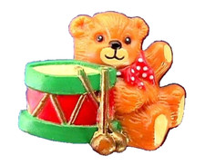 Lucy & Me PIN Christmas Vintage TEDDY BEAR RIGG Enesco Drummer 1982 Brooch