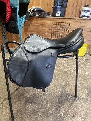 Saddle