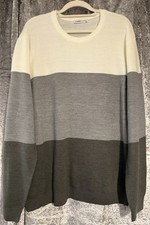 Bnwot Men’s Knitted Sweater