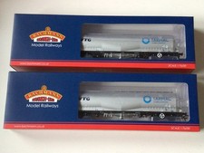 Set of 2 Bachmann OO Gauge