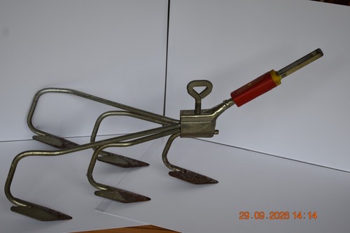 Vintage wolf cultivator head - wolf,
