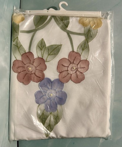 Vtg floral embroidered - floral,
