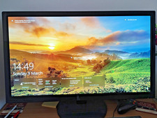 27 inch Xenta flat sharp