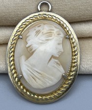 Vintage shell cameo pendant