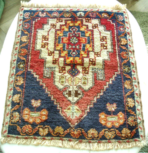 Vintage rug prayer mat - rug,