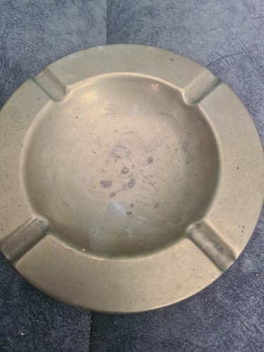 Brass ash tray heavy duty - ash, used