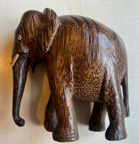 A18 hand carved wooden - a18,