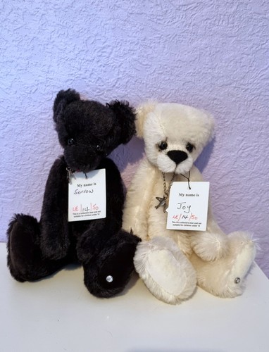 Kaycee bears pair mohair - bears,