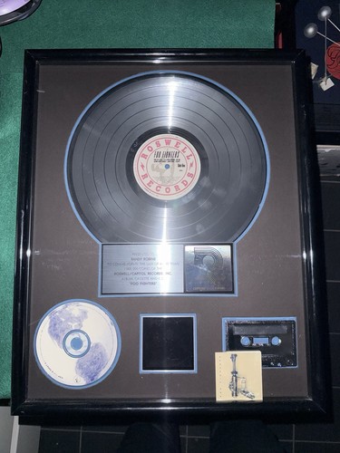 Foo fighters riaa award - fighters,