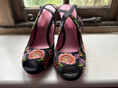 Unique betsey johnson - unique,