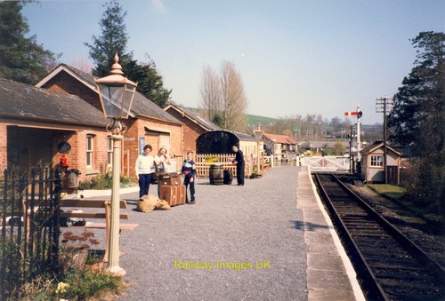 Photo 6x4 staverton station - photo,