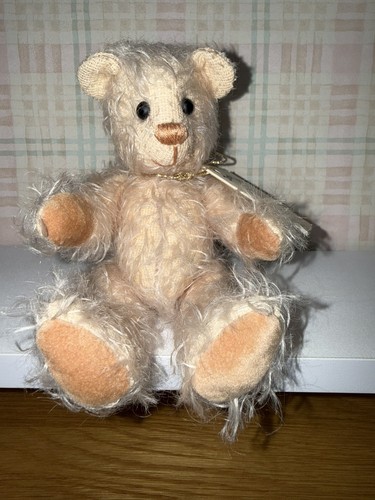 Gorgeous artist teddy bear - gorgeous,