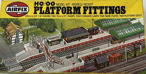 Vintage airfix platform - oo,