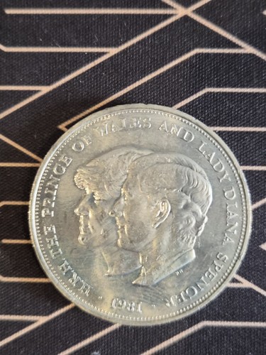 1981 royal wedding crown - royal,