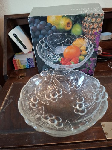 Vintage fruit bowl - fruit, glass