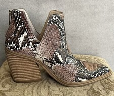 Vince Camuto Gigietta Snip-Toe