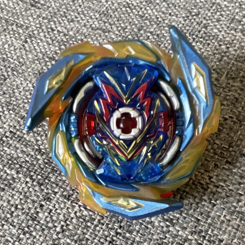 Takara tomy beyblade burst - tomy,