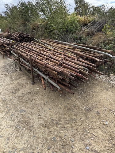 Used kwik stage - stage, scaffolding