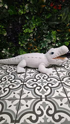 Wild republic white alligator - republic,