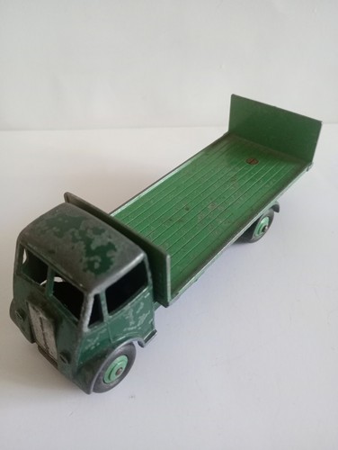 Dinky supertoys guy - guy, flatbed