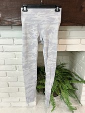 Lululemon Wunder Under