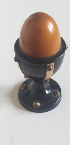 Antique turned wooden egg-form