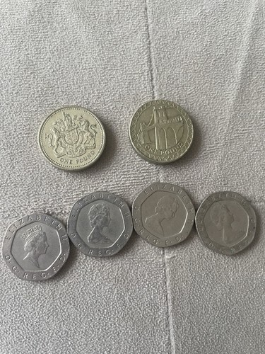 Job lot pound coins dated - job,