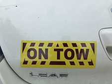 ON TOW MAGNETIC SIGN CHEVRONS TOWING HITCH DOLLY MOTOR HOME TRAILER