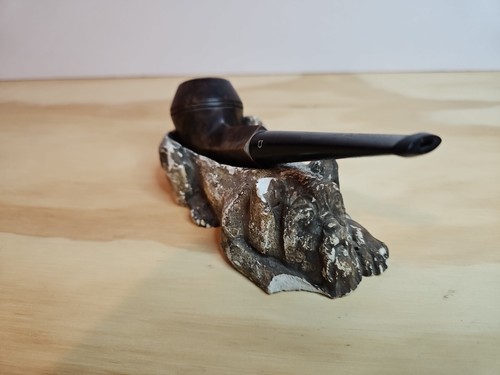 Tobacco pipe stand - pipe,