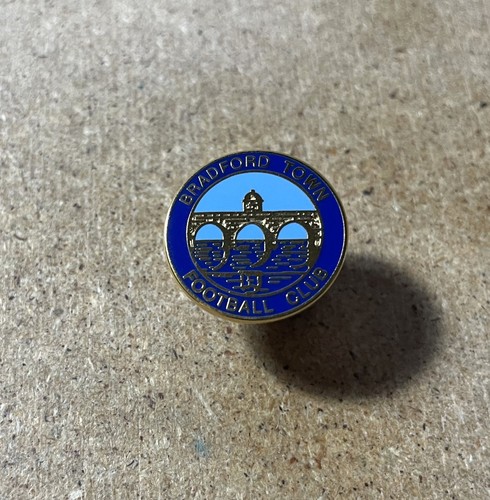 Bradford town rare enamel - town, fc