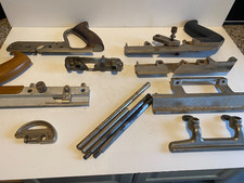 JOB LOT OF GOOD CLEAN  STANLEY  COMBINATION/PLOUGH PLANE PARTS.