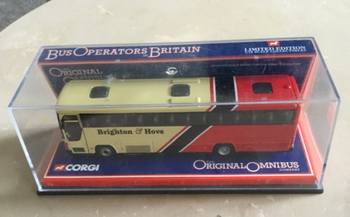 Corgi scale volvo - scale,