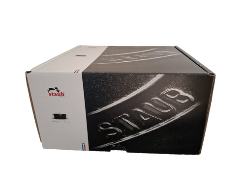 Staub deep round cocotte