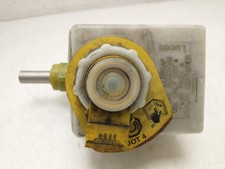 LAND ROVER DEFENDER MASTER CYLINDER SJC100460 2.4L Diesel  07-18