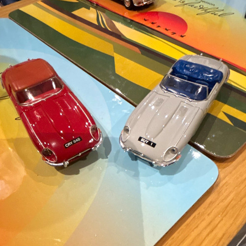 Pair corgi vanguards jaguar - pair,