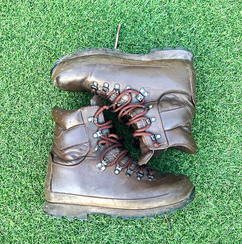 Altberg defender brown leather - altberg,