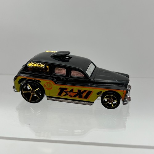 Hot wheels cockney cab - hot,