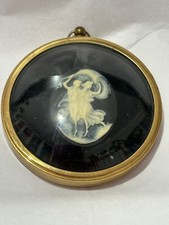 Vintage - Nymphs in Cameo -
