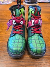 Dr. Martens Boots Ninja