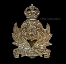 Army Intelligence Corps Cap Badge. J.R. Gaunt Maker Mark