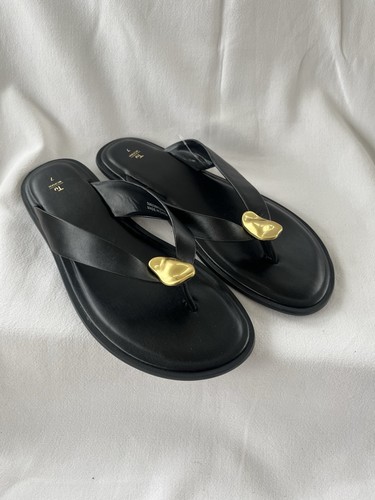 Black leather flip flops size - leather,