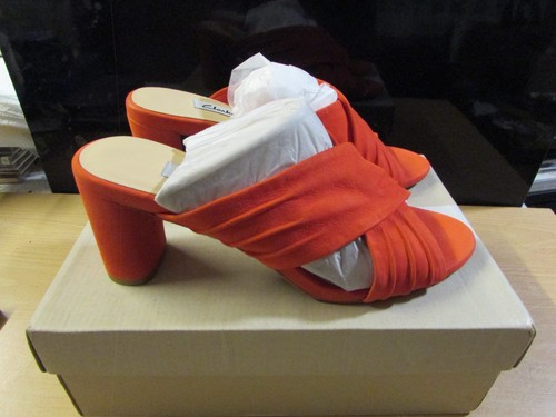 New boxed ladies clarks amali - boxed,