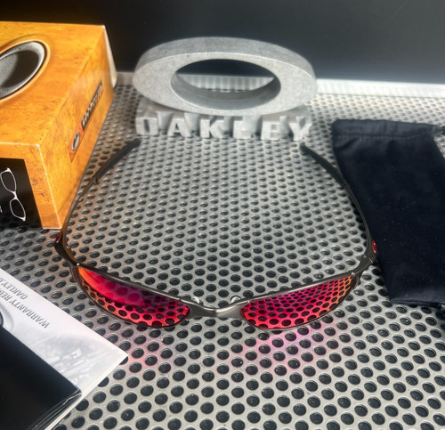 Oakley wiretap pewter red - |, +red