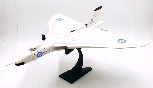 Corgi scale aa27202 avro - scale,