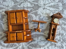 Vintage wooden dolls house - dolls,