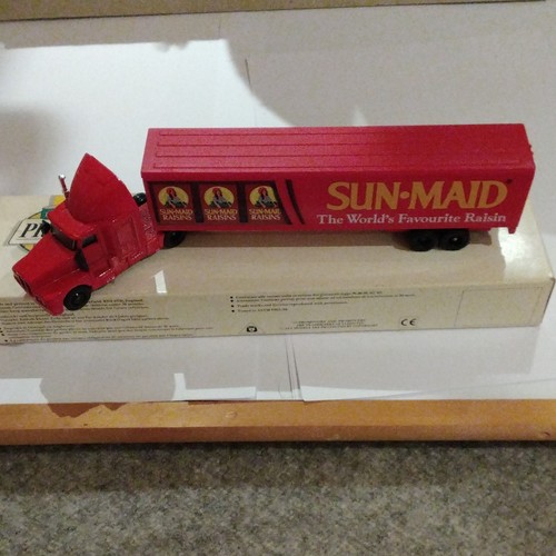 Sun maid raisins - sun-maid,