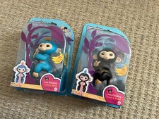 2 x Fingerlings Monkey Toy