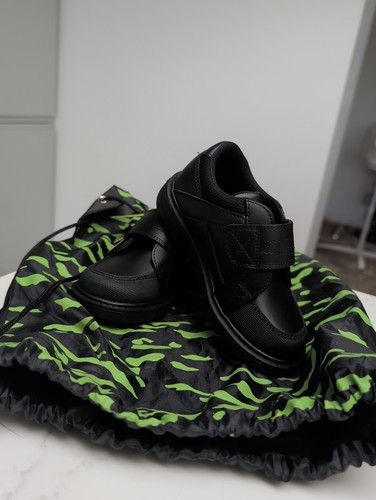 Boys school shoes toezone size - school,