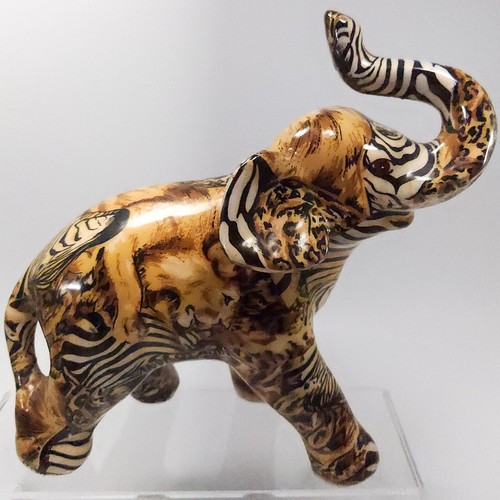 Vie elephant figurine - la,